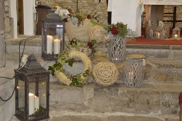 Altar rústico en ermita