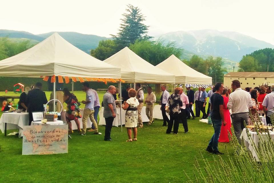 Aperitivo en el jardín