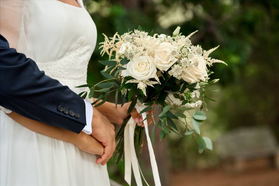 Sara bridal bouquet