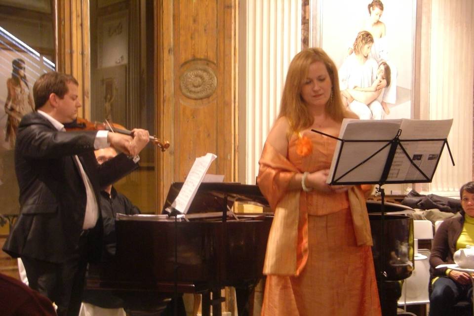 Soprano, violín, piano