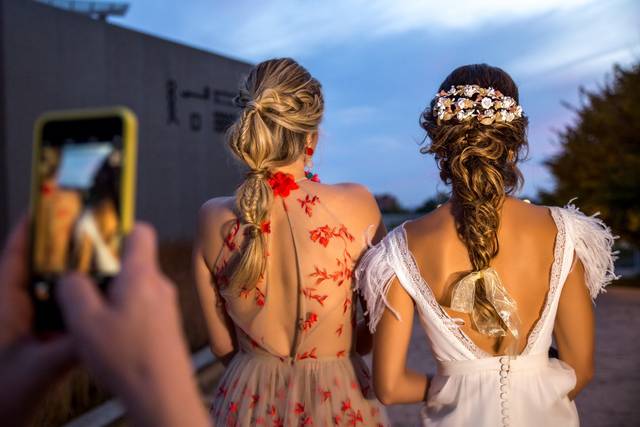 Novia e invitada