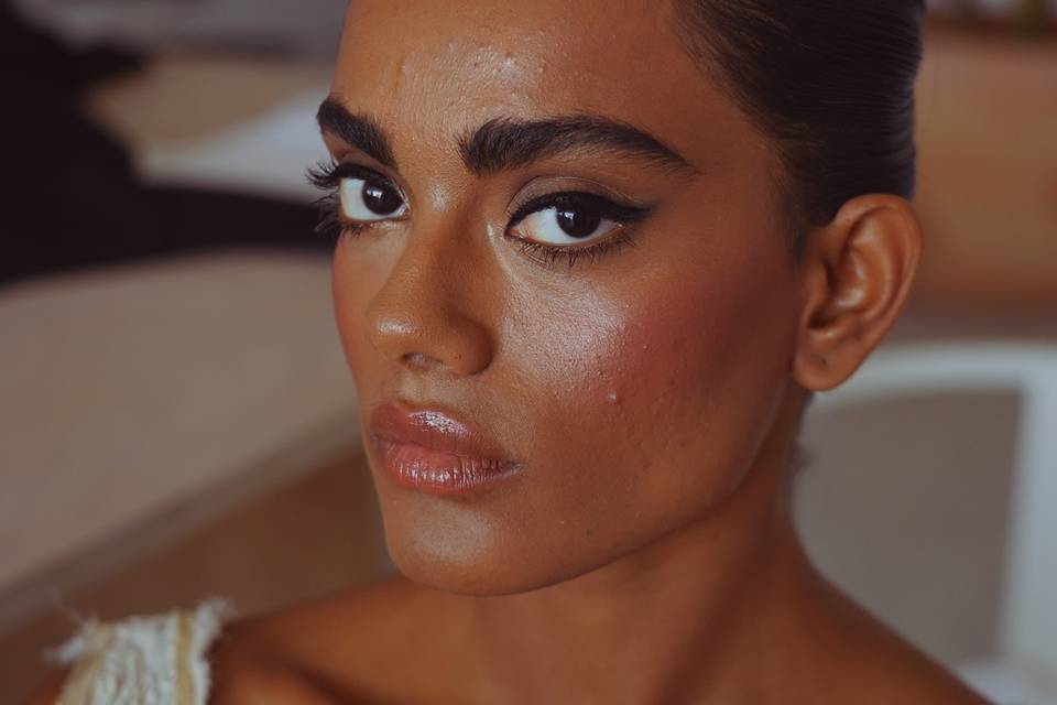 Nicole Echiburú Make up & hair