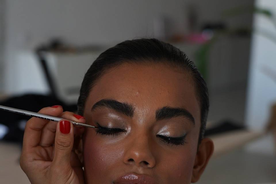 Nicole Echiburú Make up & hair