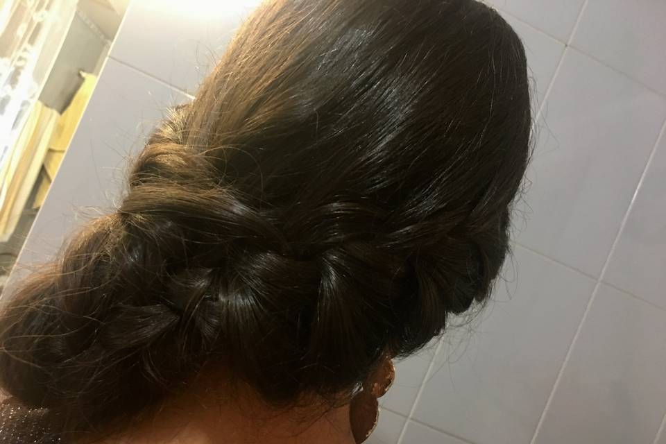 Trenza de raíz con recogido