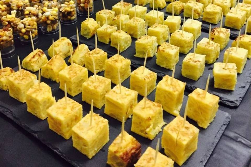 Cóctel Pinchos variados