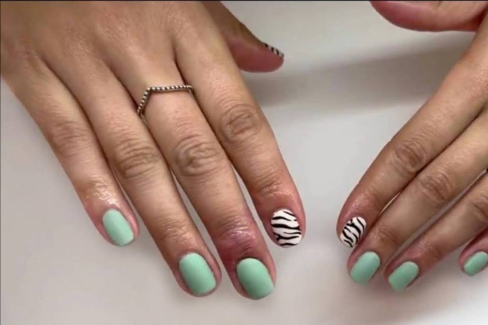 Mimi Nails