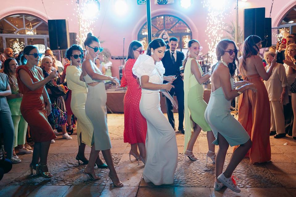 Baile amigas de la novia