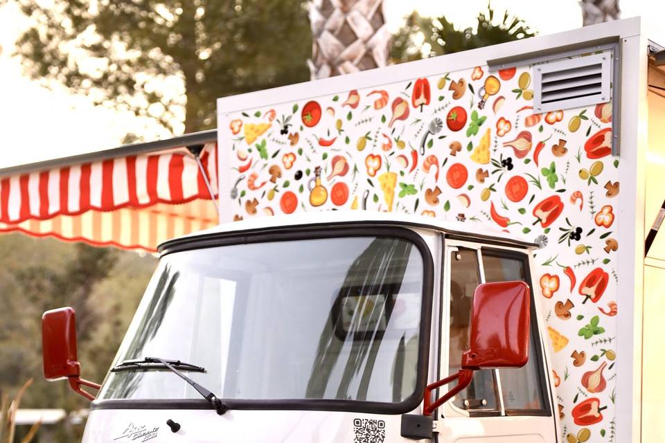 Pizza food truck