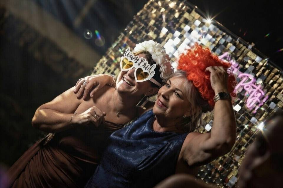 Es la hora de la Fiesta!