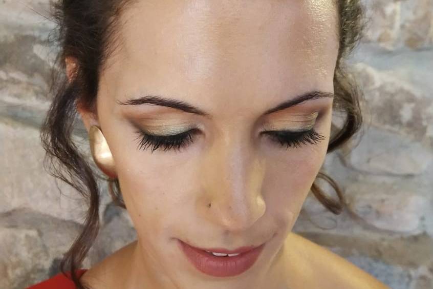 Maquillaje y peluquería