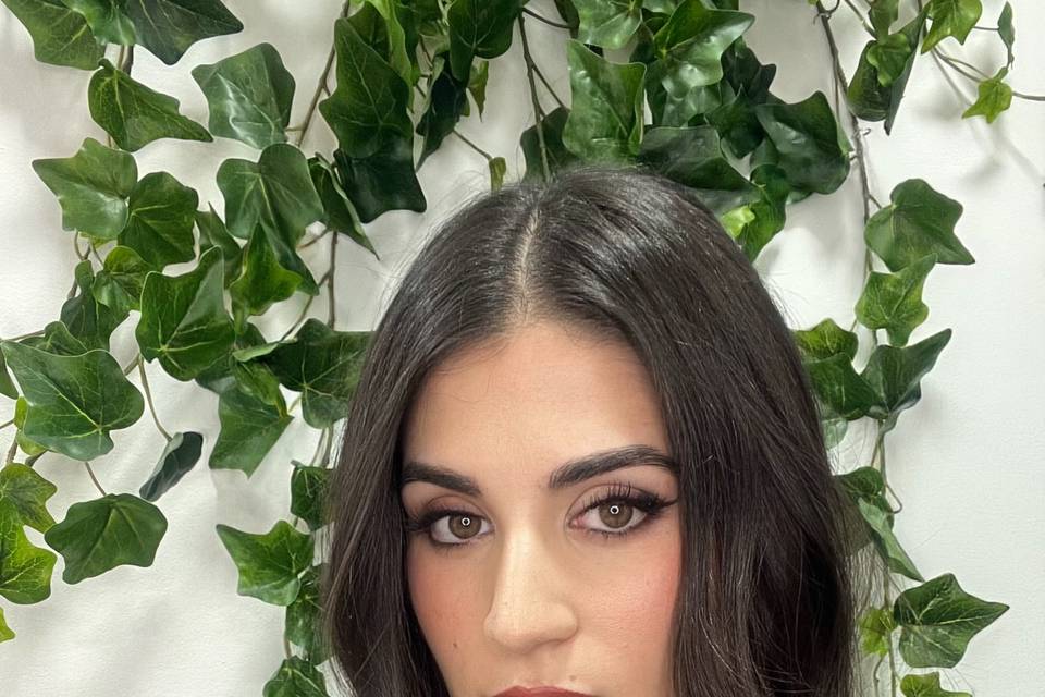 Solís makeup