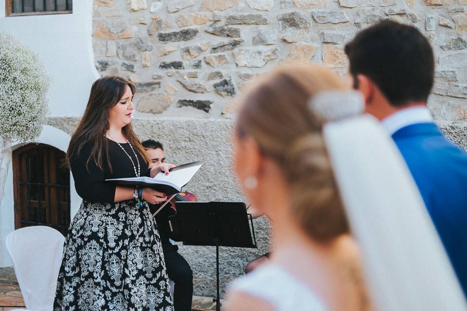 Marta de Alba - Soprano