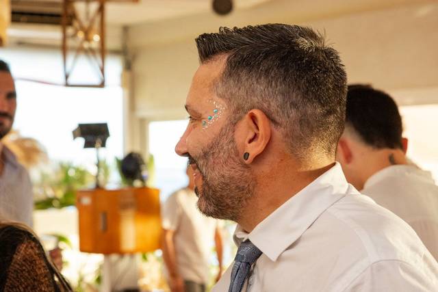 Glitter bar