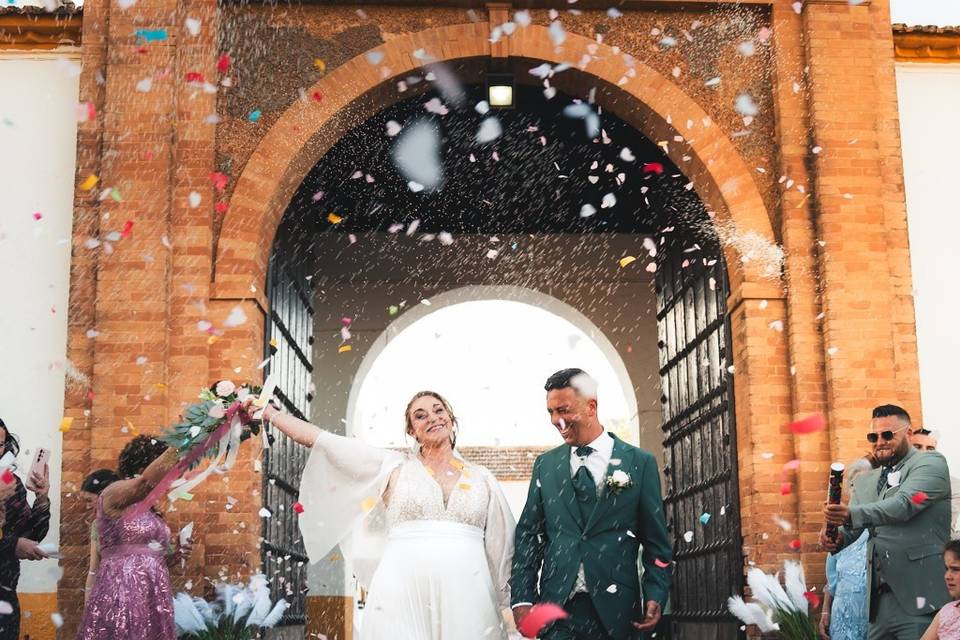 Salida de los novios