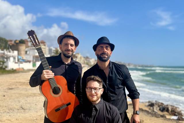 Ropita Tendía - Rumba/Fusión