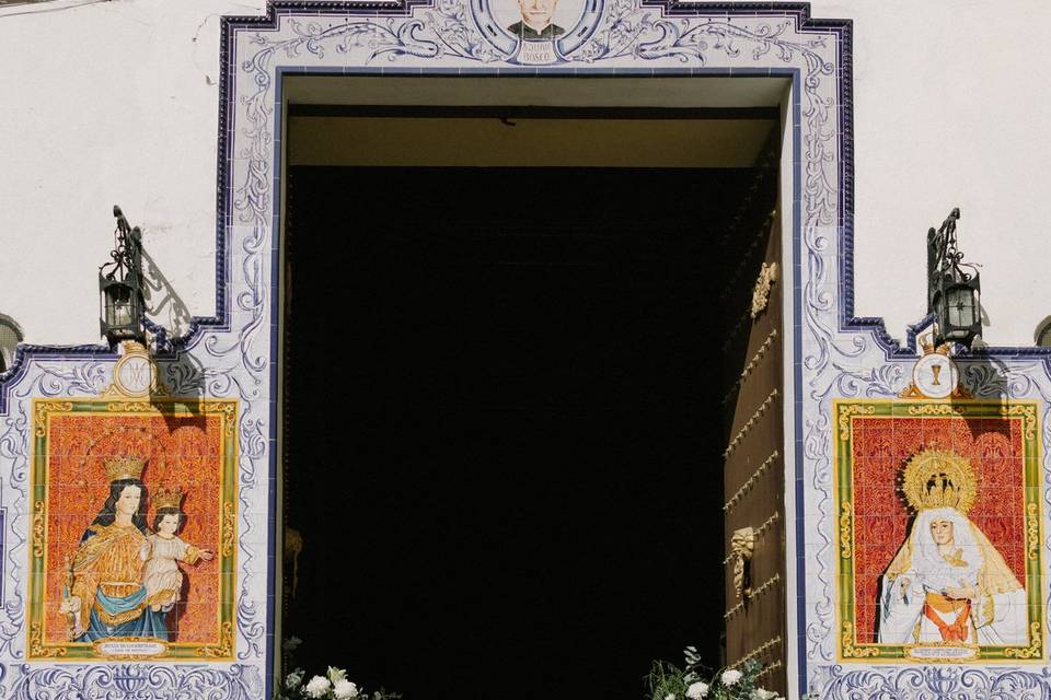 Entrada de la Iglesia