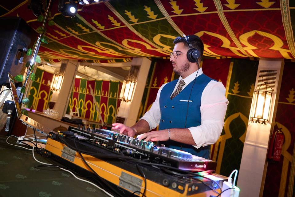 DJ Damanre en cabina