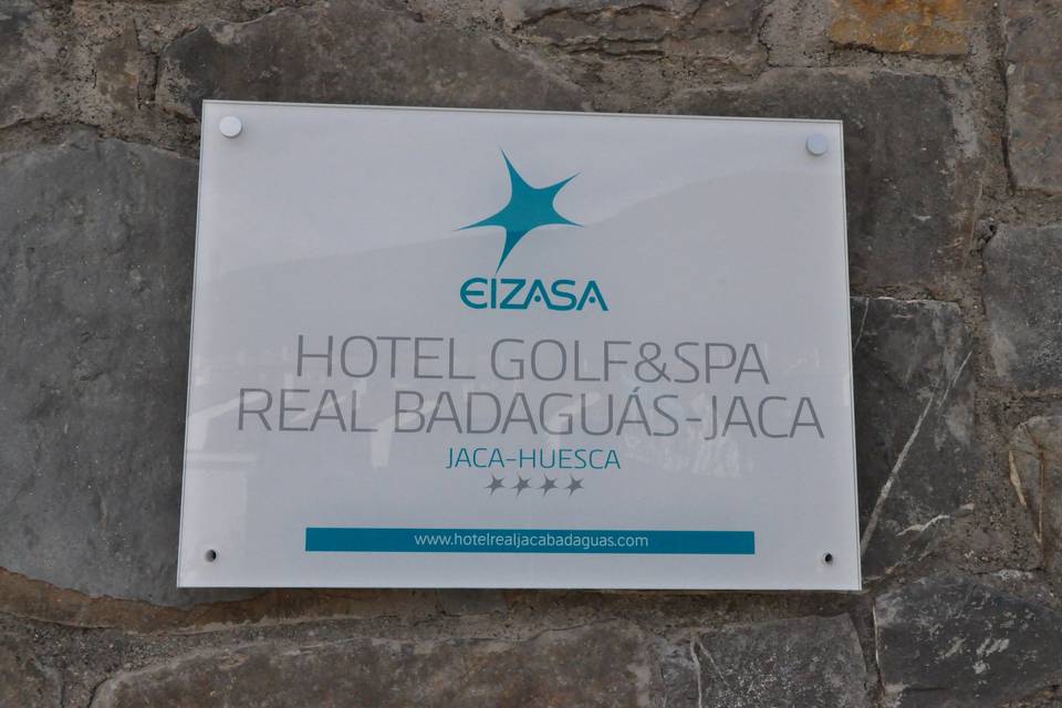 Placa logo hotel