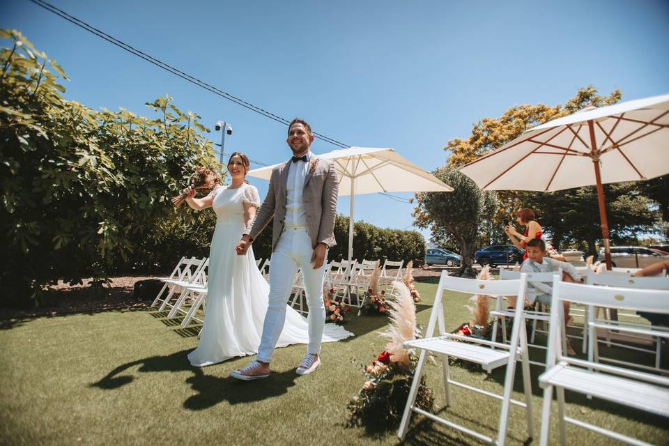 Salida de los recién casados
