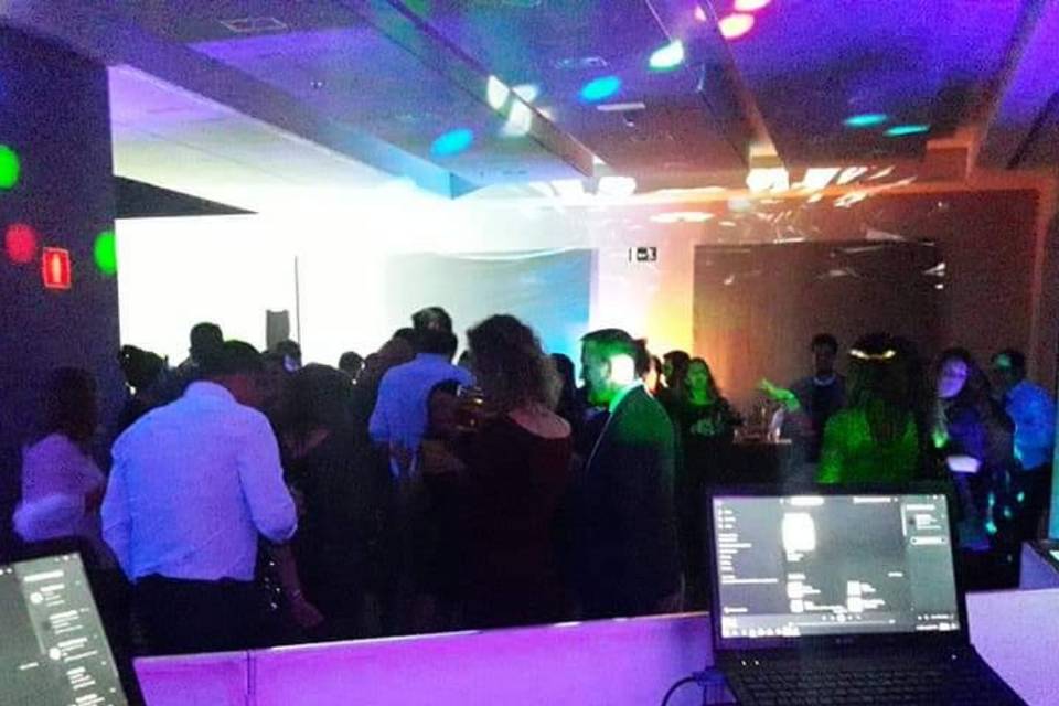 Glup Entertainment - Fotomatón/Videomatón 360º & DJ.S