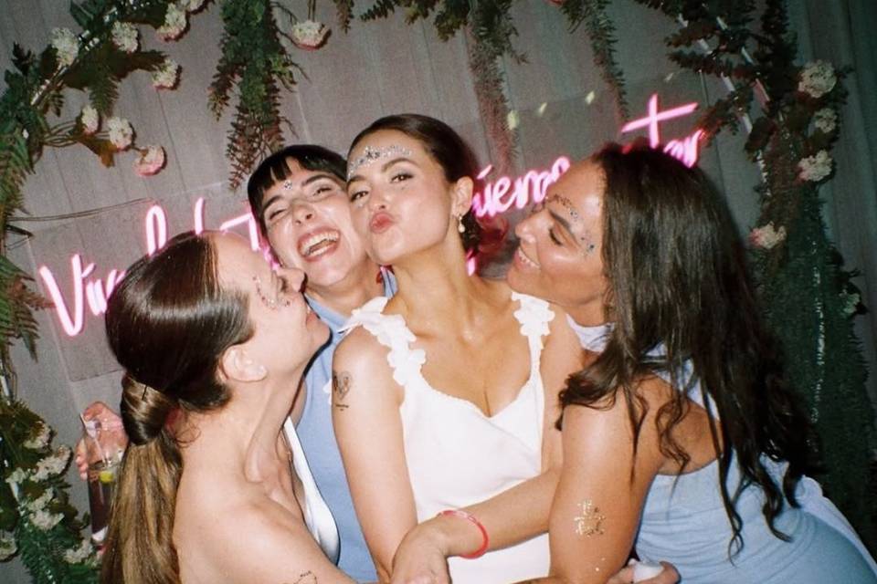 Glitter lux bar