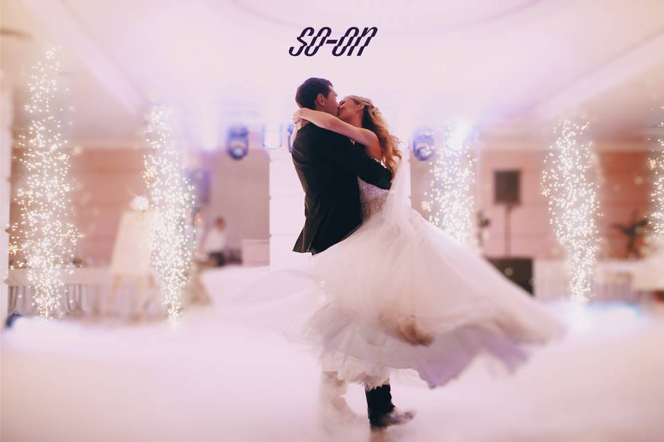 Novios Bailando, Fuego Frio