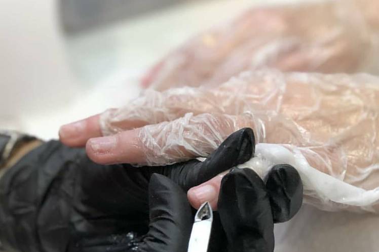 Manicuras y pedicuras