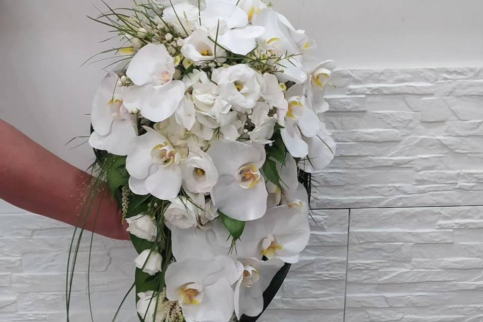 Ramo Cascada blanca de orquídea