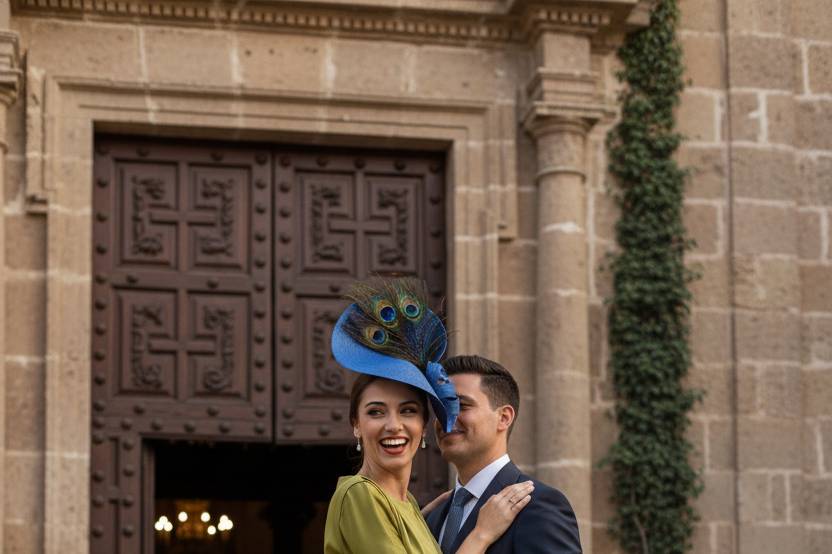 Look de boda con tocado