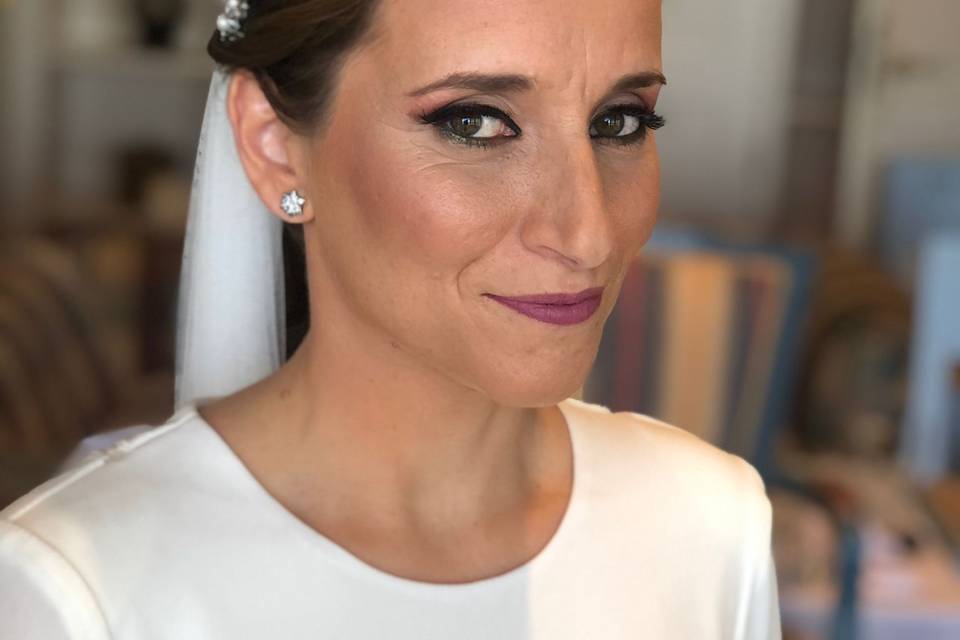 Maquillaje y peinado