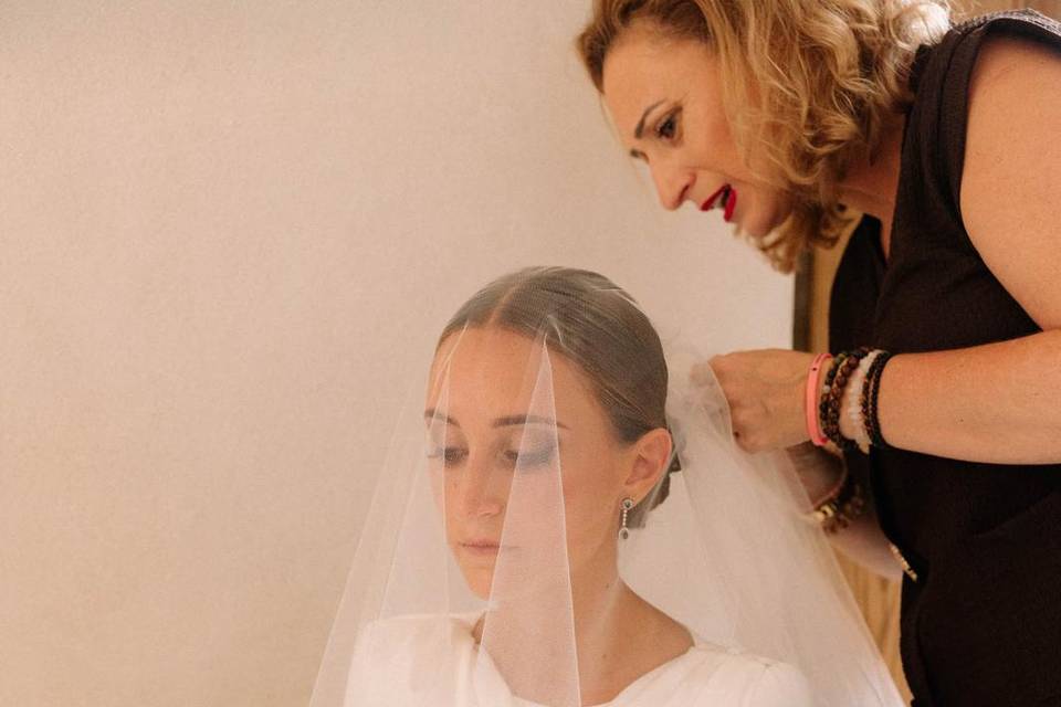 Novias veladas