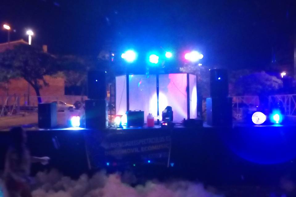 Discoteca móvil y espuma