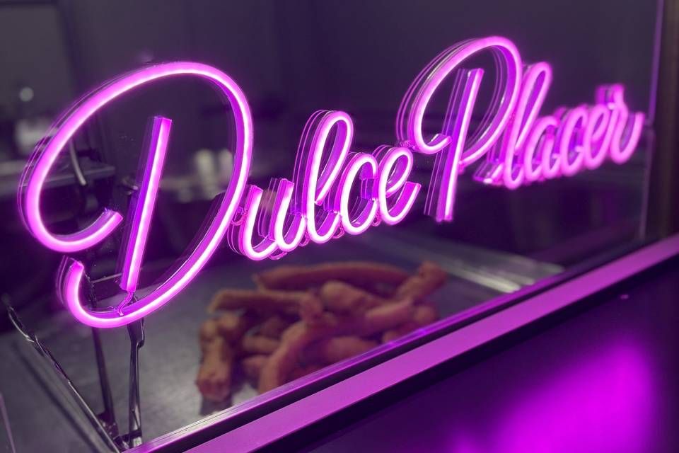 Neón Dulce Placer