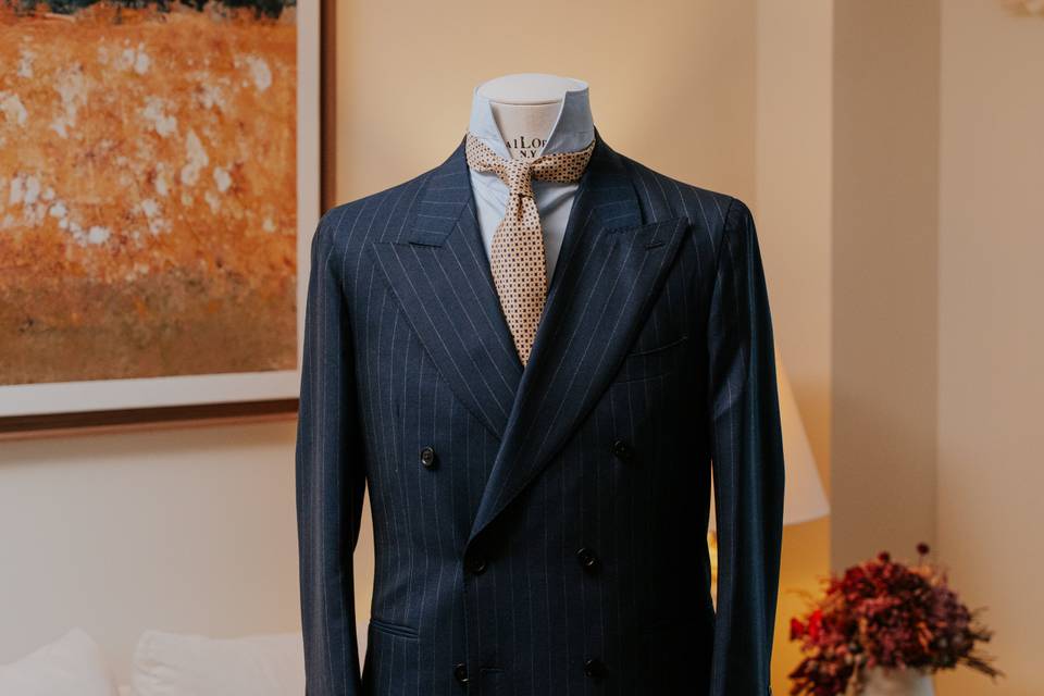 Traje cruzado