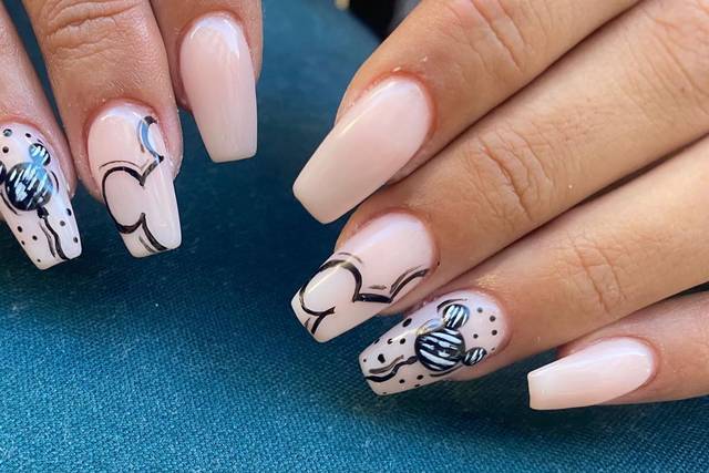 Flamingo Beauty and Nails bar