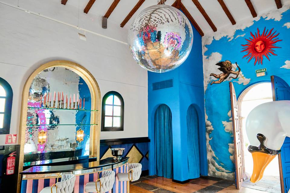 Zona de baile y barra