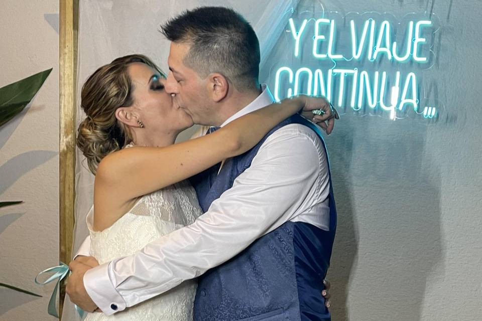 Novios neón