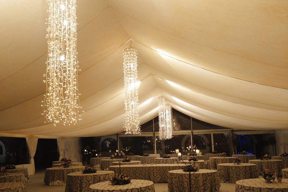 Boda en una carpa