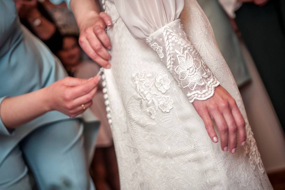 Detalle del vestido de la novia