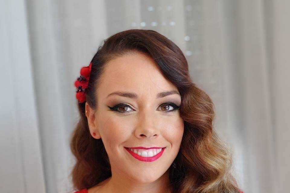 Maquillaje y peinado de invitada