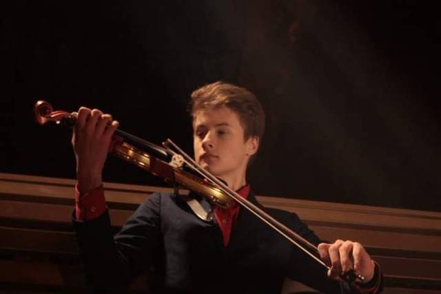 Yo, pero más joven, en Ucrania