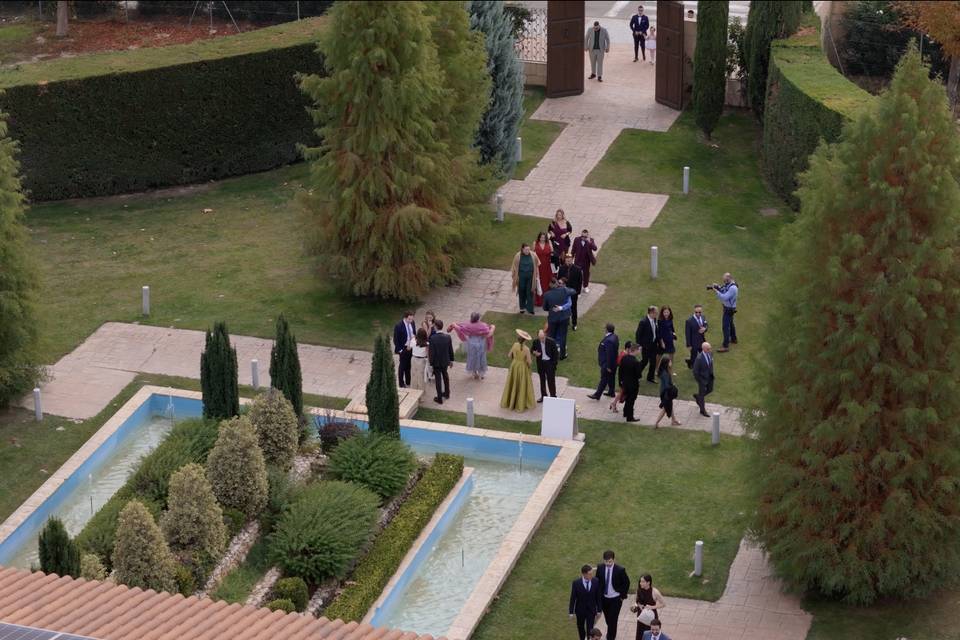 Familiares y amigos