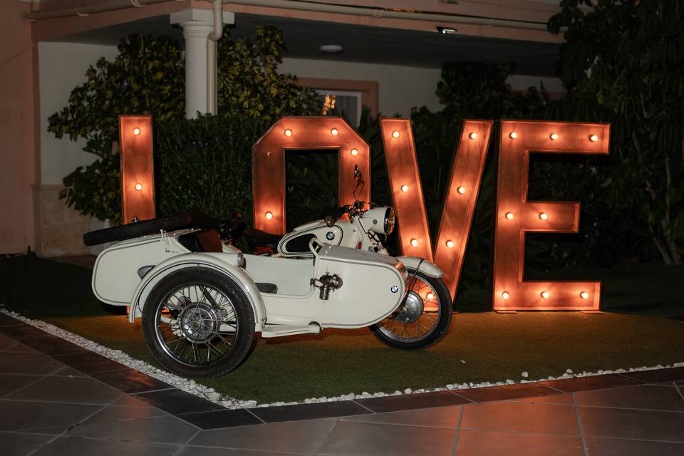 LOVE VIBES