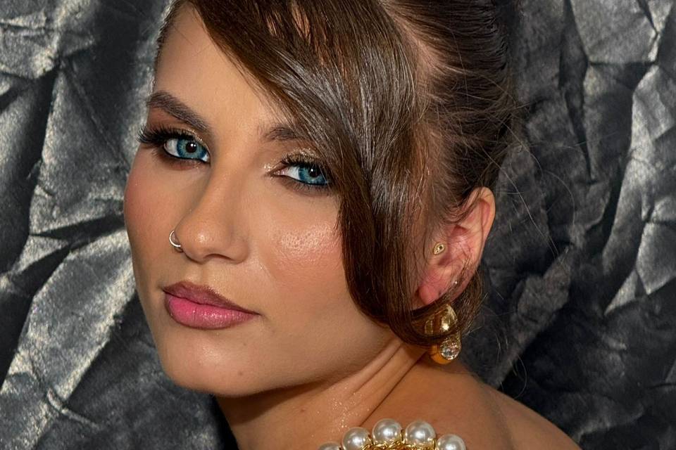 Glam Smokey
