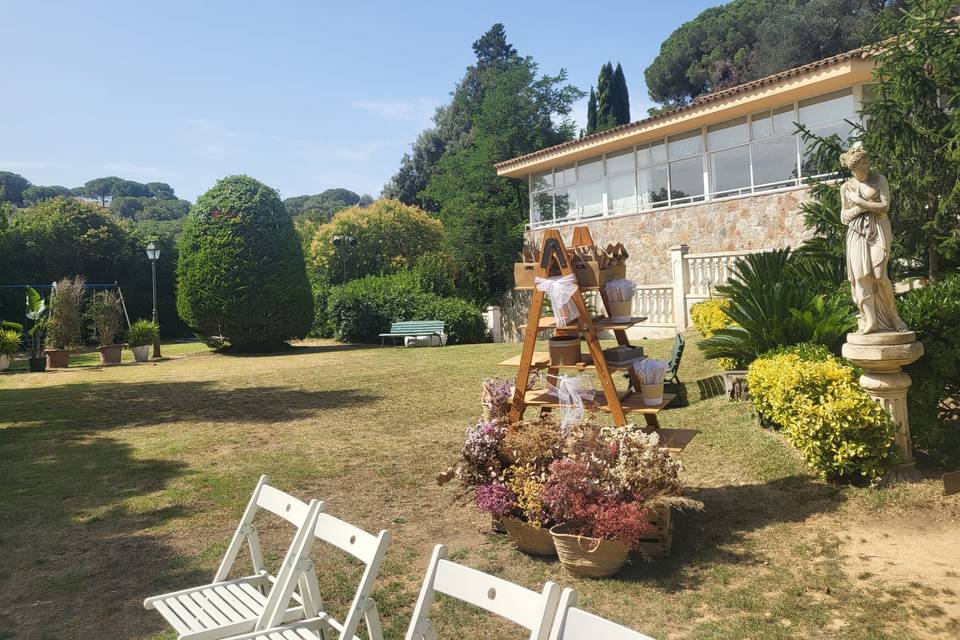 Jardín con vistas al comedor