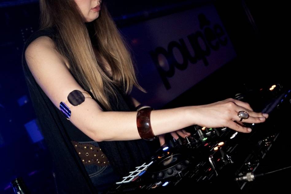 DJ