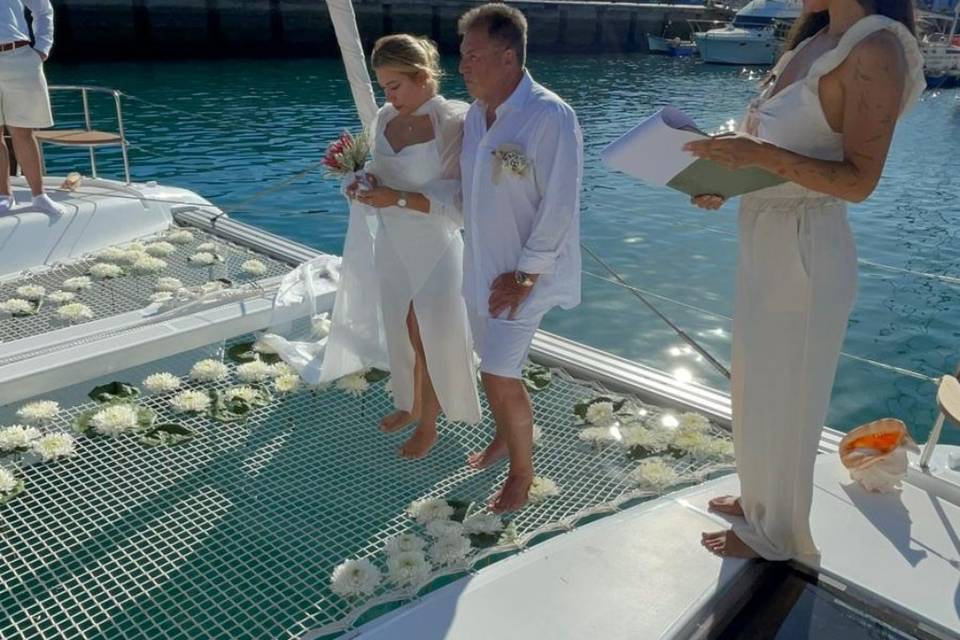 Boda en catamarán