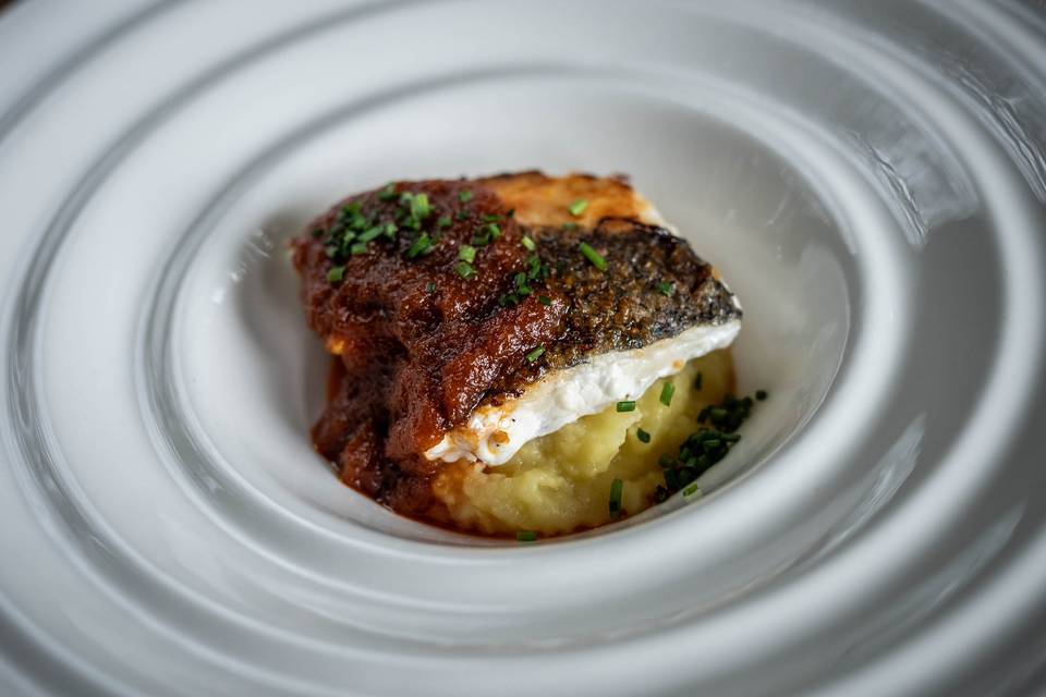 Merluza y salsa de ajada