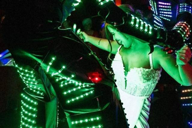 Robot led show