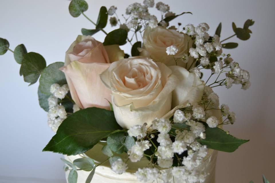 Rosas blancas de azúcar